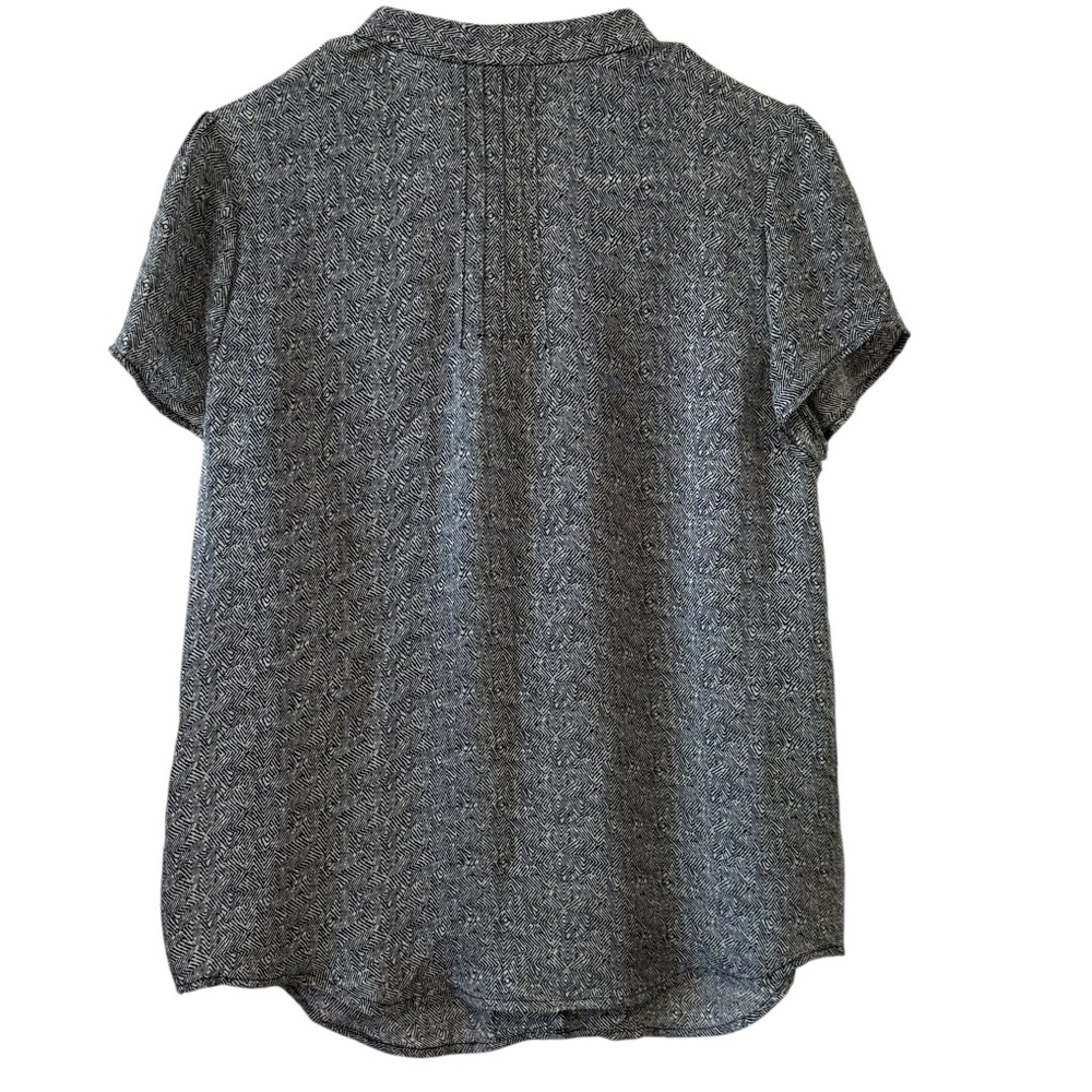 Joie 100% Silk Blouse Medium Navy Geometric Print Short Sleeve Career Top - Picture 3 of 5